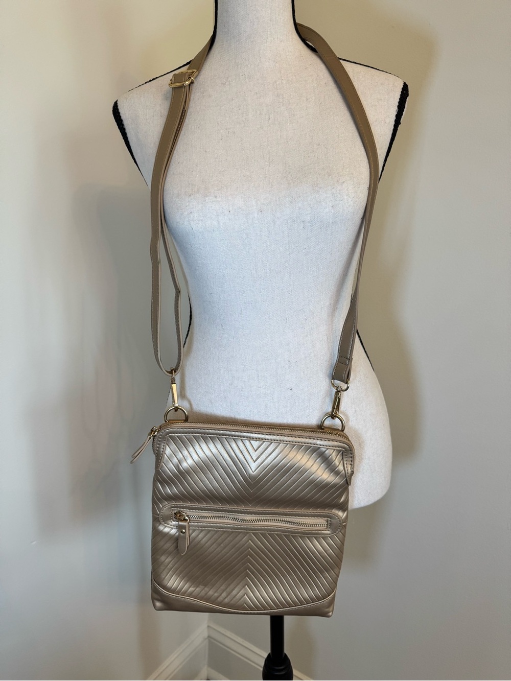 PurseN Litt Metallic Taupe Quilted Crossbody Bag LED light inside